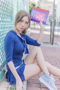 《只想和你睡1月半喵》