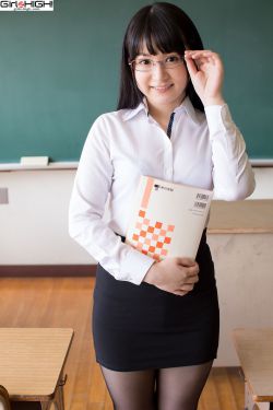 朴智妍承认整容